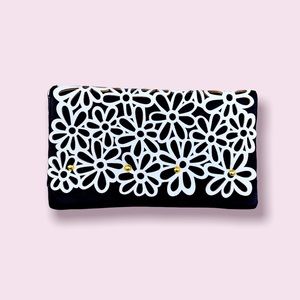 Black And White Clutch Floral Design With Chain Straps Than Can Be Removed